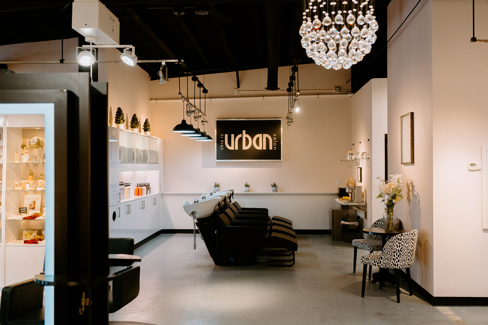 THIS IS URBAN SALON | BRANDING